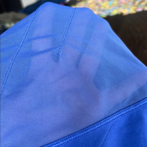 Lululemon mesh tank size 6 - Picture 5 of 10